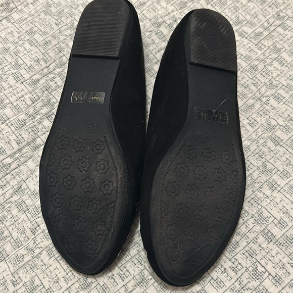 Black grommet flats - Picture 2 of 5